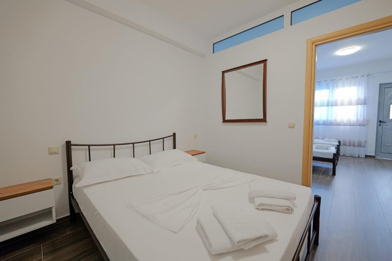Eduard Lagji Apartament Lukovë Habitación foto