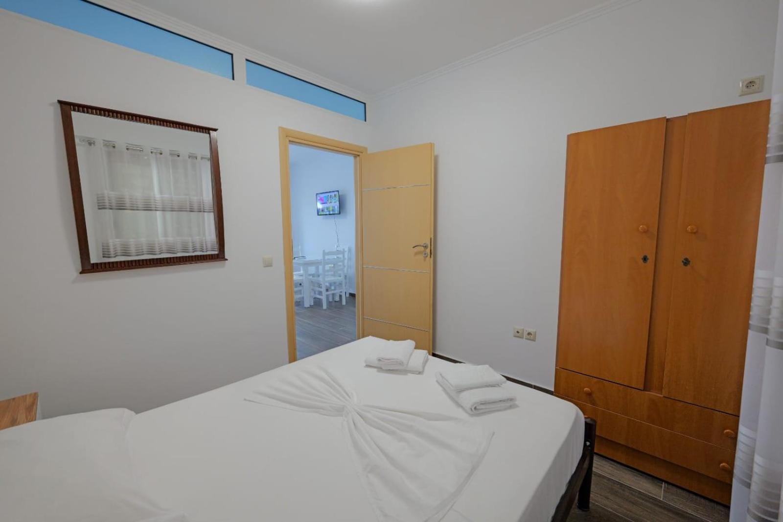 Eduard Lagji Apartament Lukovë Habitación foto