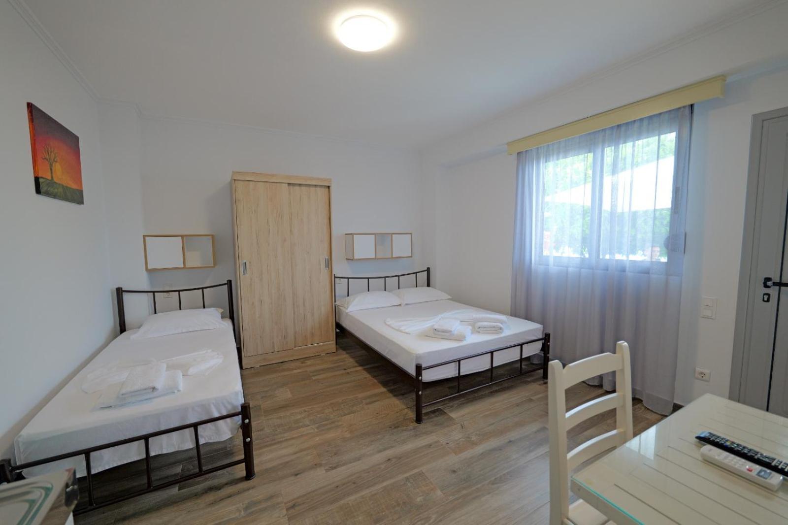 Eduard Lagji Apartament Lukovë Habitación foto