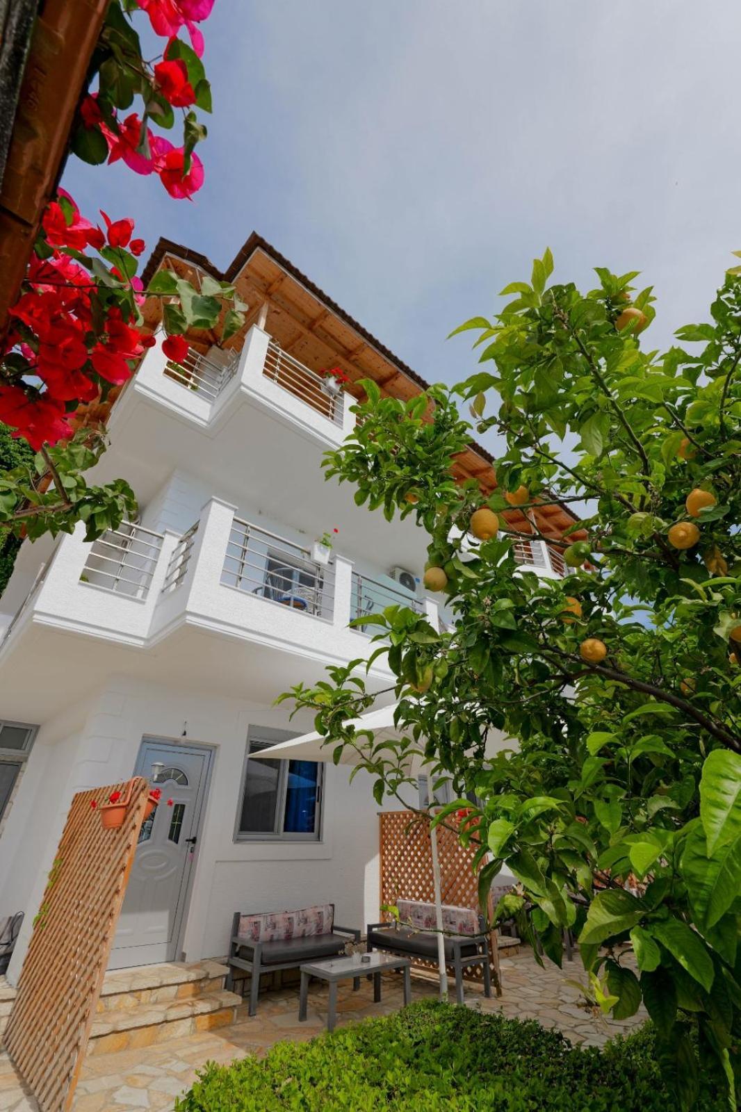 Eduard Lagji Apartament Lukovë Habitación foto